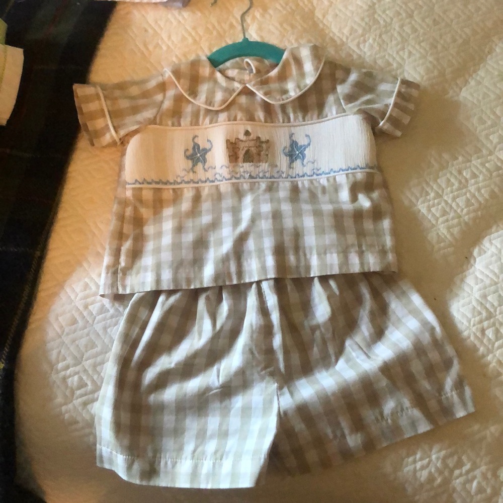 Smocked set beach